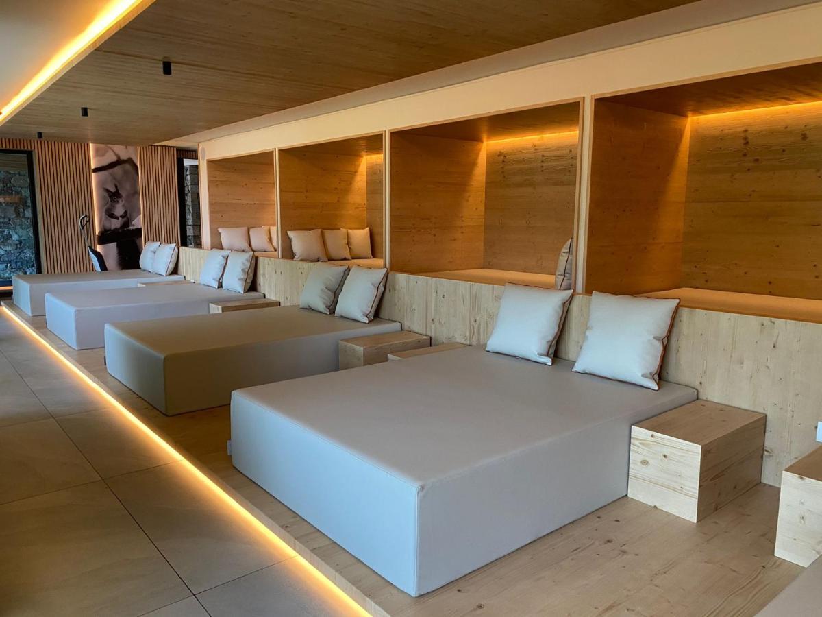 Silou Retreat Hotel Champdepraz Екстериор снимка