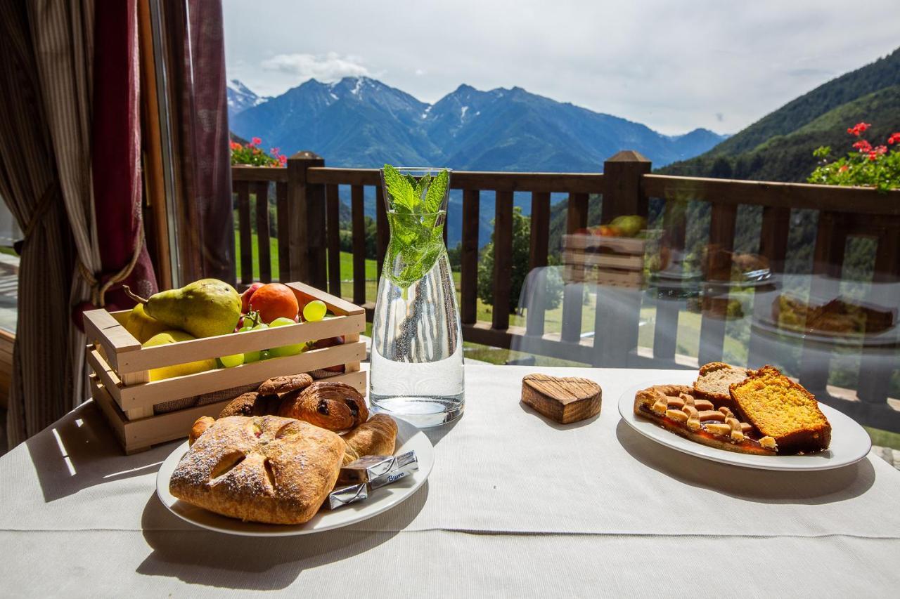 Silou Retreat Hotel Champdepraz Екстериор снимка