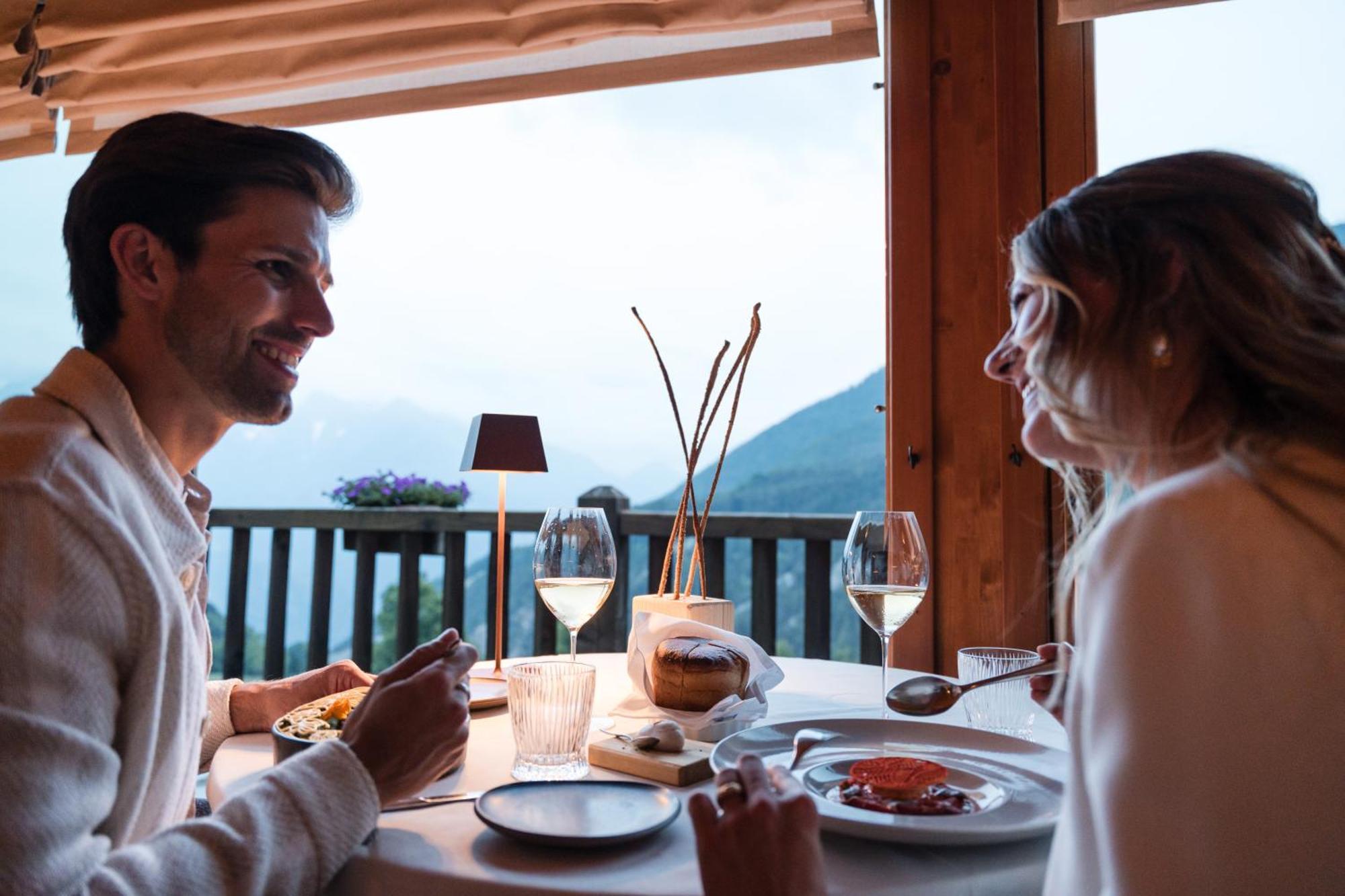 Silou Retreat Hotel Champdepraz Екстериор снимка