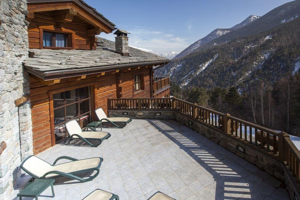 Silou Retreat Hotel Champdepraz Екстериор снимка