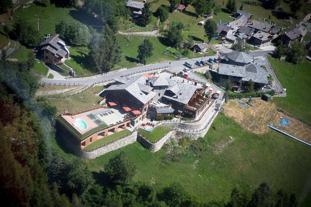 Silou Retreat Hotel Champdepraz Екстериор снимка