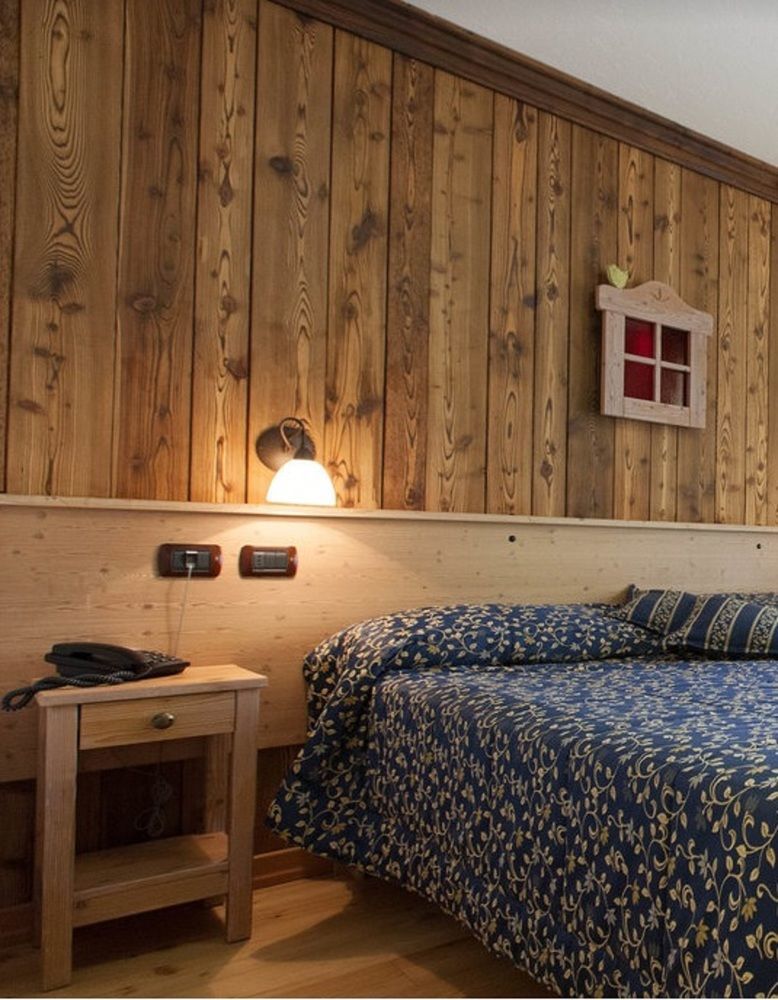 Silou Retreat Hotel Champdepraz Екстериор снимка