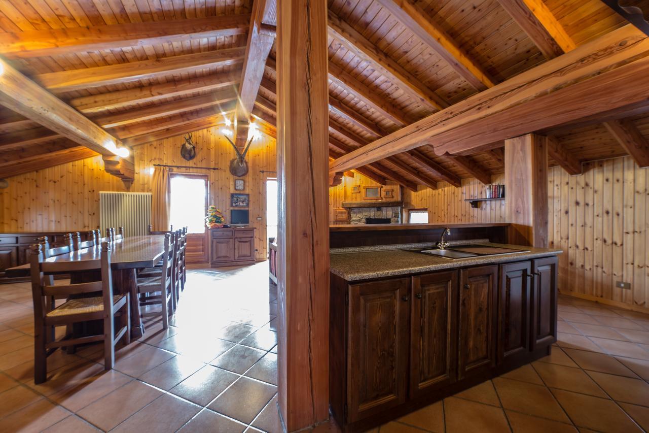 Silou Retreat Hotel Champdepraz Екстериор снимка