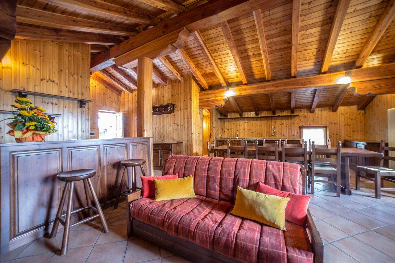 Silou Retreat Hotel Champdepraz Екстериор снимка