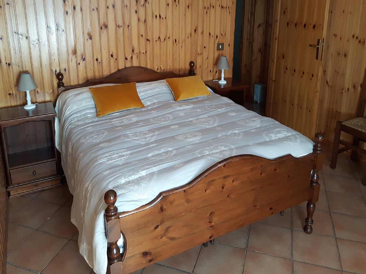 Silou Retreat Hotel Champdepraz Екстериор снимка